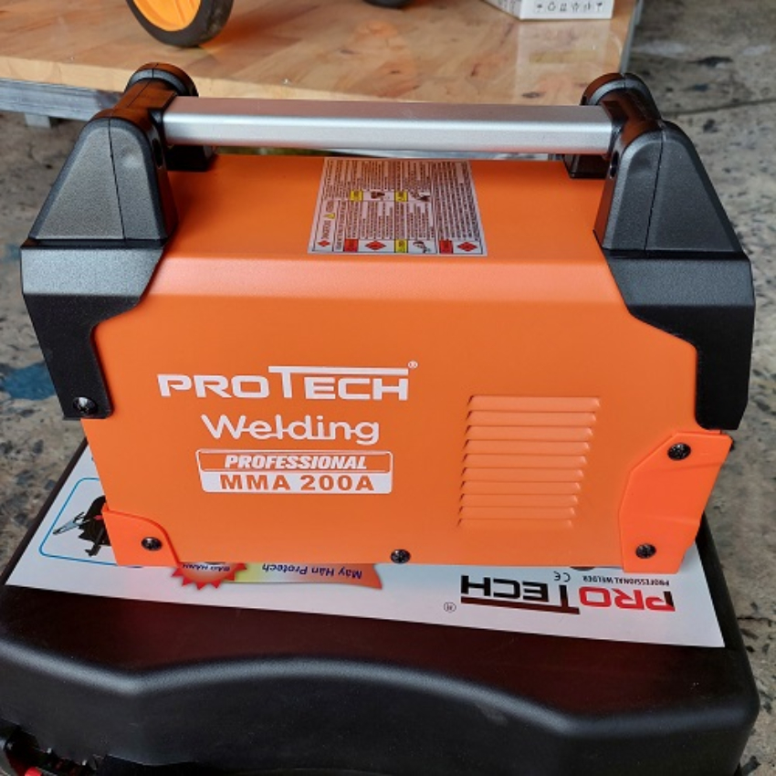Máy Hàn Que mini Protech MMA 200A có hộp nựa bảo quản chuyên hàn gia đình và thợ