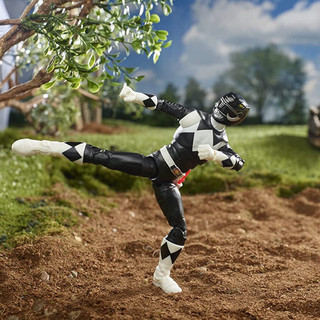 Mô hình nhân vật siêu nhân đen Lighting Collection Hasbro Black Ranger Mighty Mophin