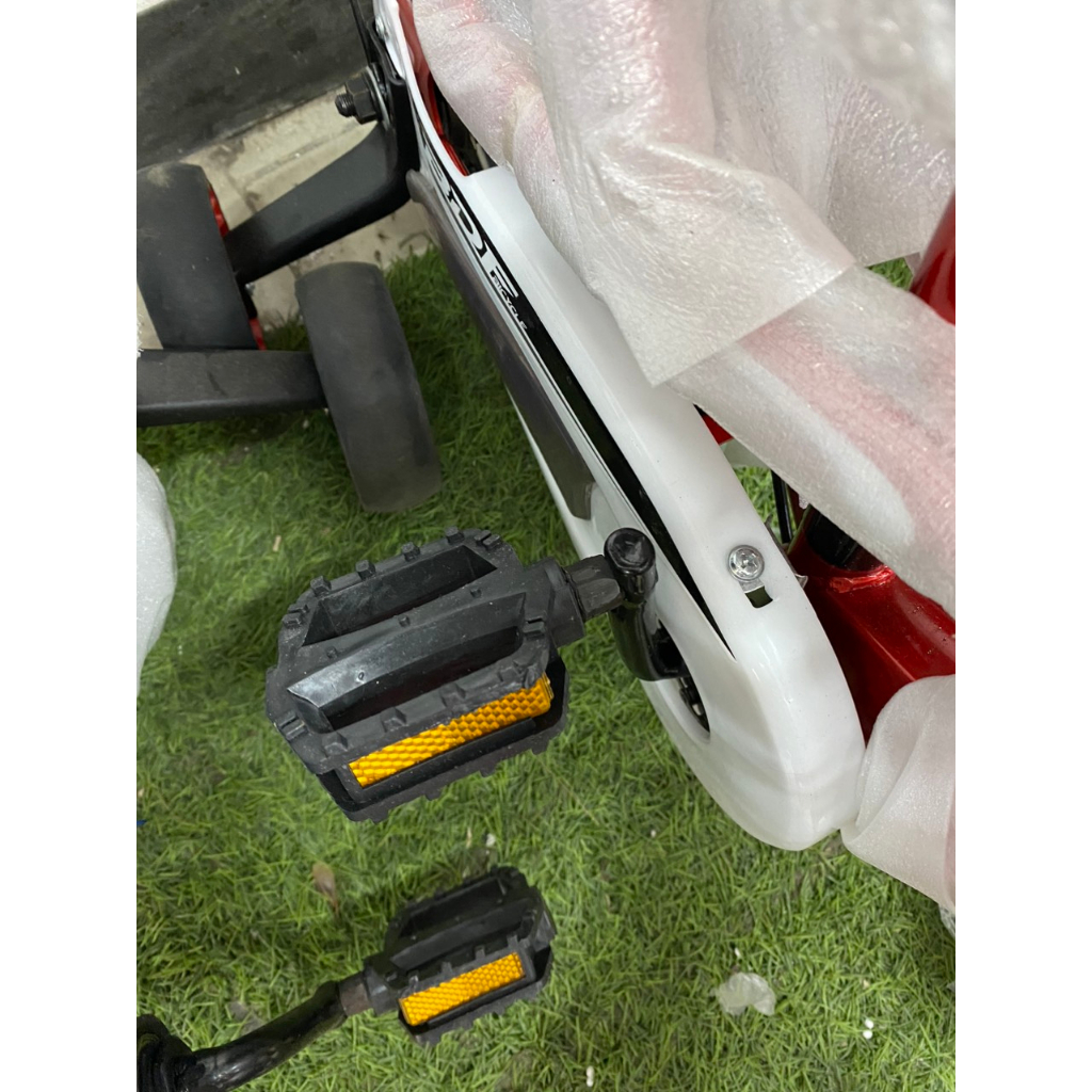 Đôi bàn đạp (Pedal) xe đạp trẻ em loại tốt - cốt nhỏ (phi 10mm).