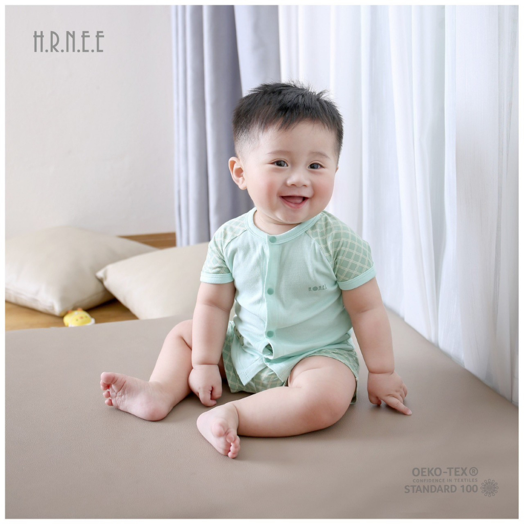 [ Hrnee ] Bộ cộc tay cài giữa Hrnee cho bé trai bé gái