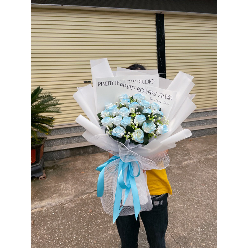 Bó hoa hồng xanh thiên thần màu lạ mắt