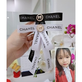 Ghim cài áo, tag cài áo nơ gân in chữ