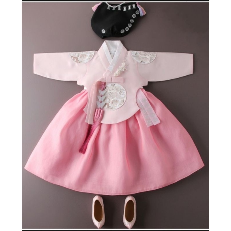 Hanbok bé gái