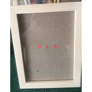 Khung để bàn bằng khen gỗ thật sơn pu láng mịn