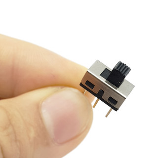 Công tắc gạt 3 chân 2 vị trí