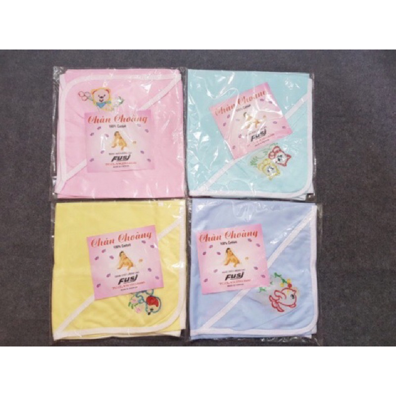 Chăn choàng, Chăn ủ cho bé sơ sinh có mũ