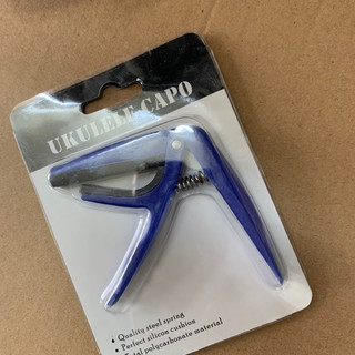 Capo đàn ukulele