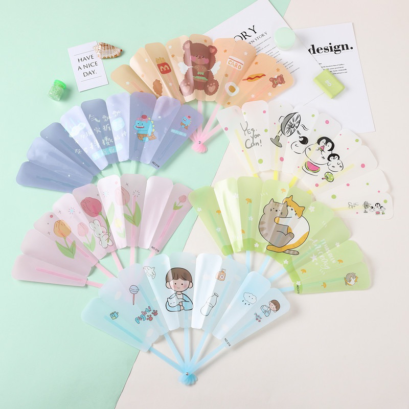 Quạt xòe siêu dễ thương