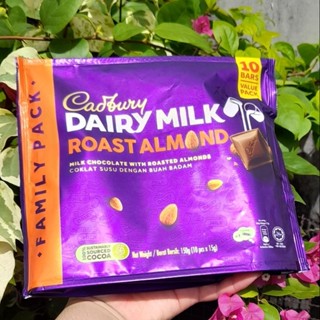 Kẹo socola nhân là hạt hạnh nhân