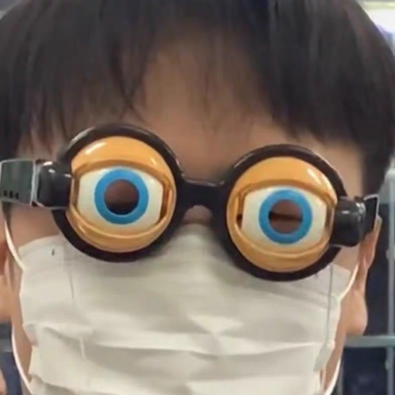 MẮT KÍNH CHO NGƯỜI BỊ LU MỜ BỞI TÌNH YÊU