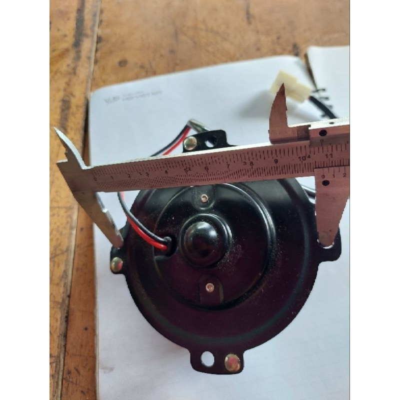 Muato quạt đen mỏng