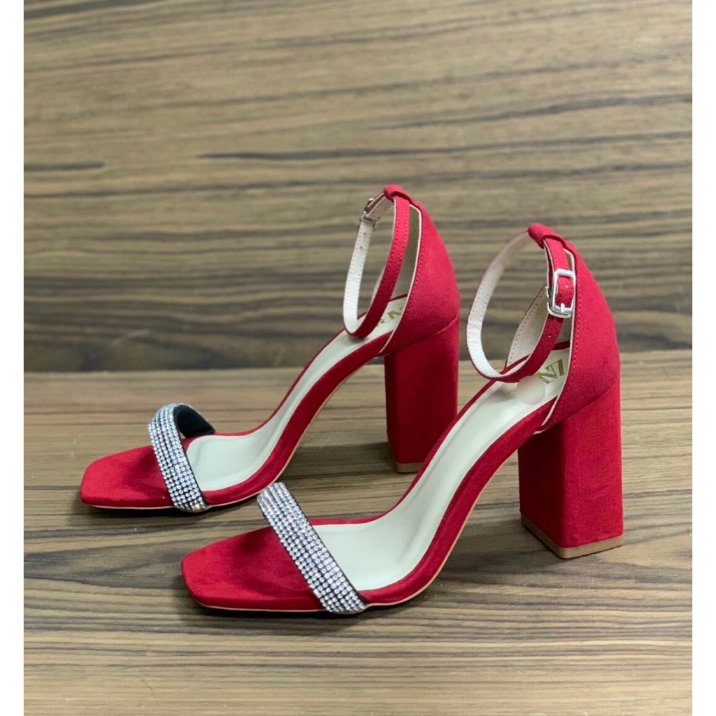 Giày sandal nữ gót vuông đính đá cao 7cm B123