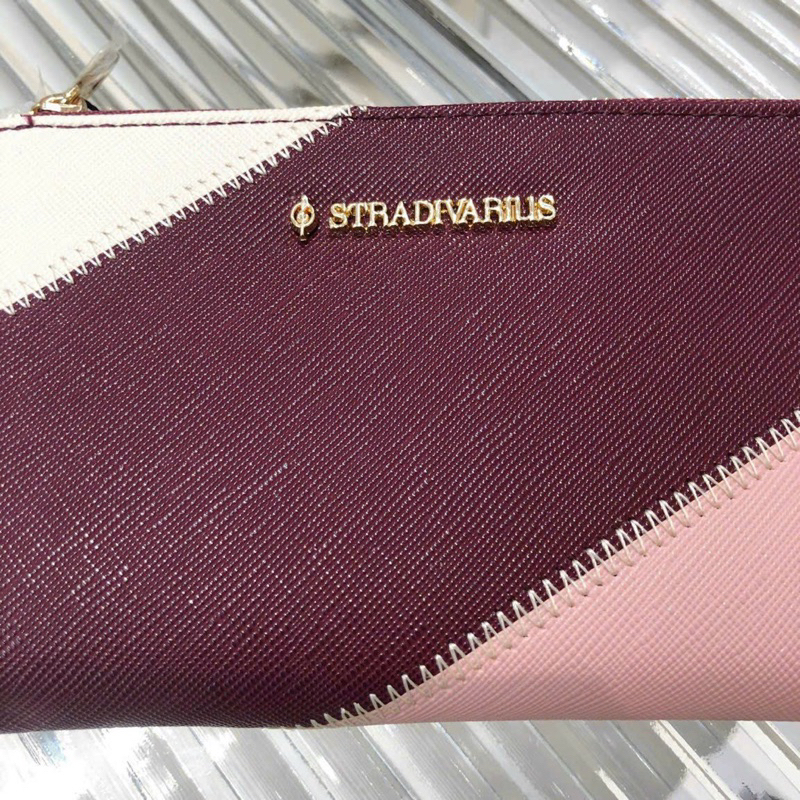 Ví Stradivariu auth