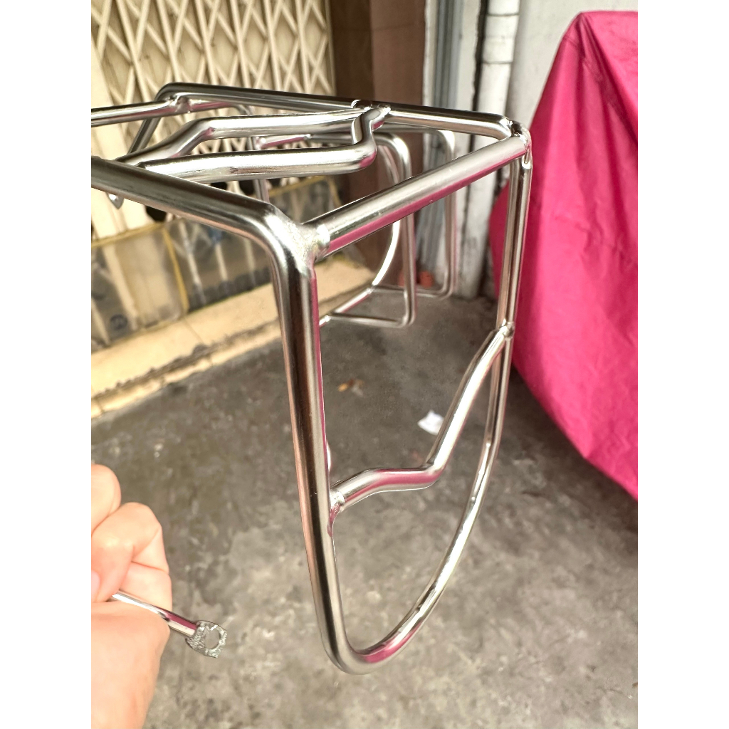 BẢO VỆ ĐÈN HẬU XE CUB MỚI  INOX