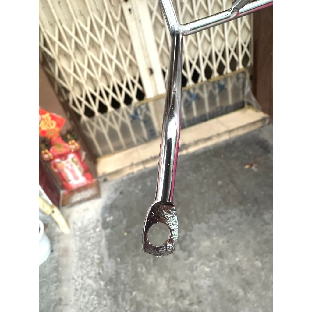 BẢO VỆ ĐÈN HẬU XE CUB MỚI  INOX