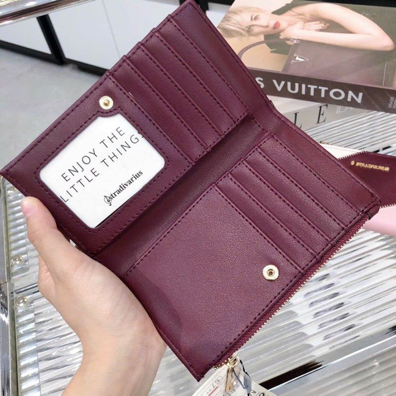 Ví Stradivariu auth