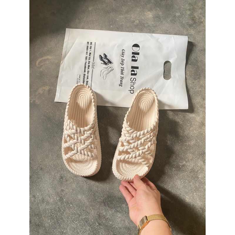 Sandal nữ thời trang, sandal xốp siêu nhẹ siêu êm SD499