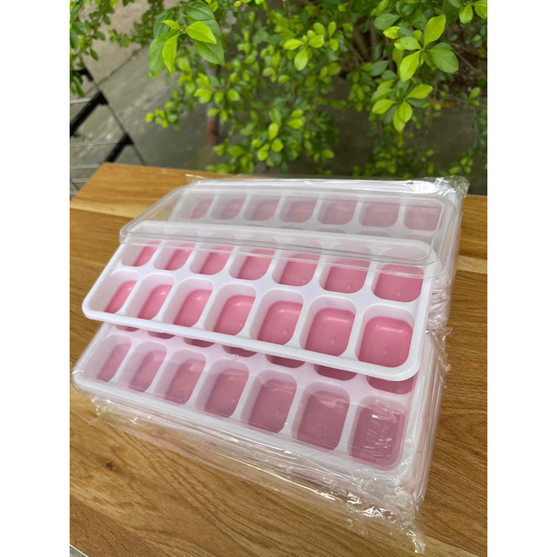 KHAY LÀM ĐÁ SILICON CÓ NẮP