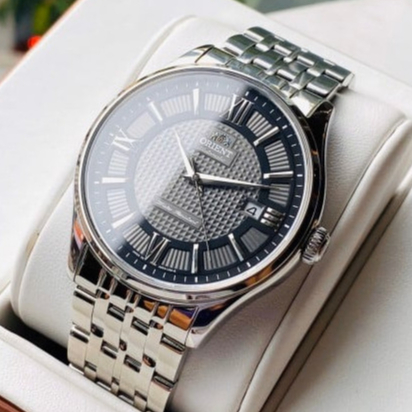 Đồng Hồ Nam Orient Mặt Xám - Dây Thép Không Sỉ Cao Cấp - Máy Pin Kim Trôi - Hiển Thị Lịch Ngày - Bảo Hành 12 Tháng