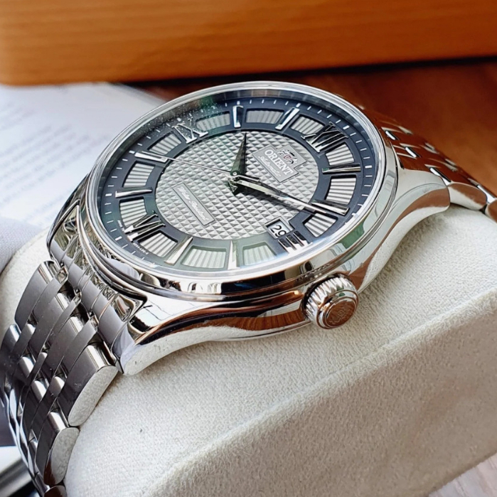 Đồng Hồ Nam Orient Mặt Xám - Dây Thép Không Sỉ Cao Cấp - Máy Pin Kim Trôi - Hiển Thị Lịch Ngày - Bảo Hành 12 Tháng