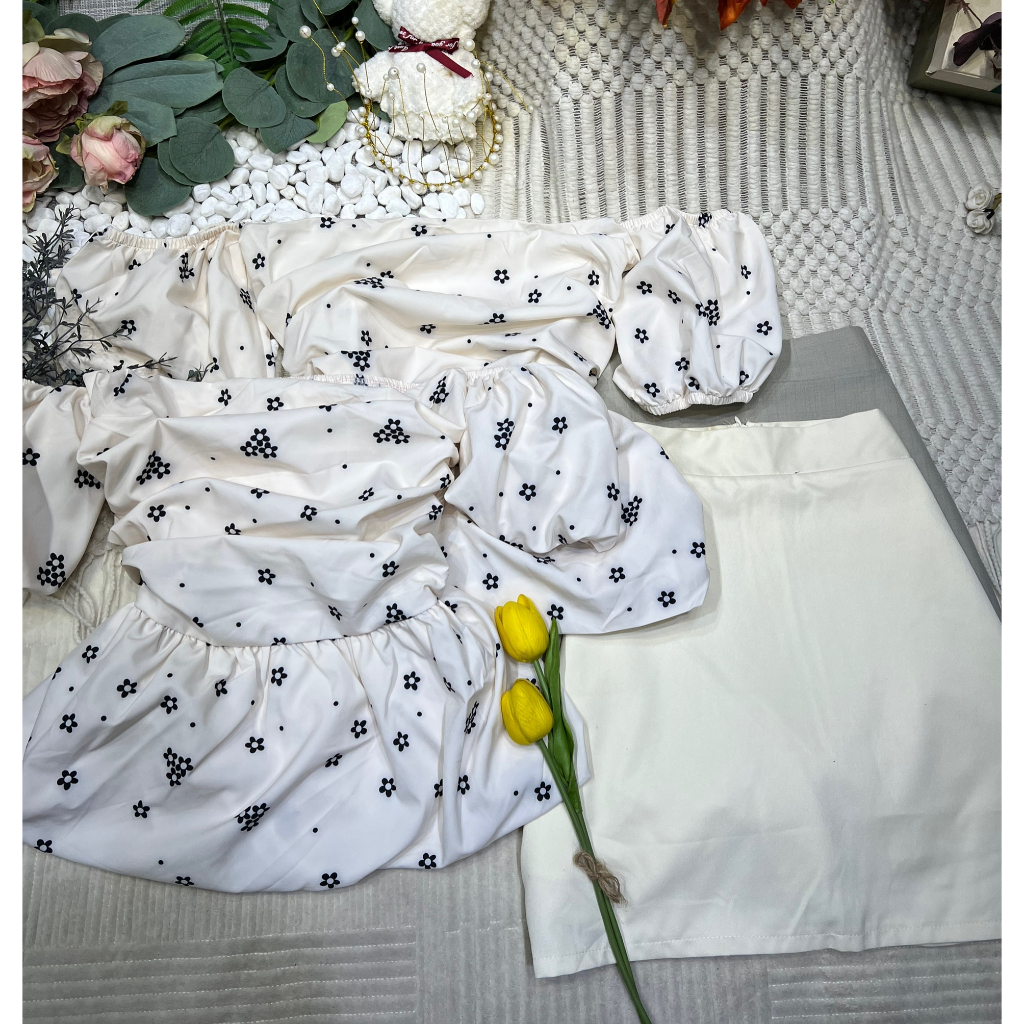 Set Áo Chân Váy Họa Tiết Hoa Nhí Trễ Vai Phối Chân Váy Chữ A Quyến Rũ Trẻ Trung Cá Tính