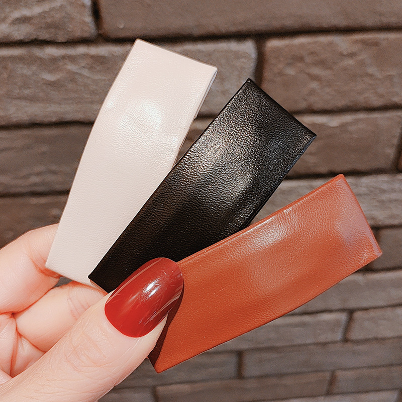 Kẹp mái chất da sang chảnh - UniLabel