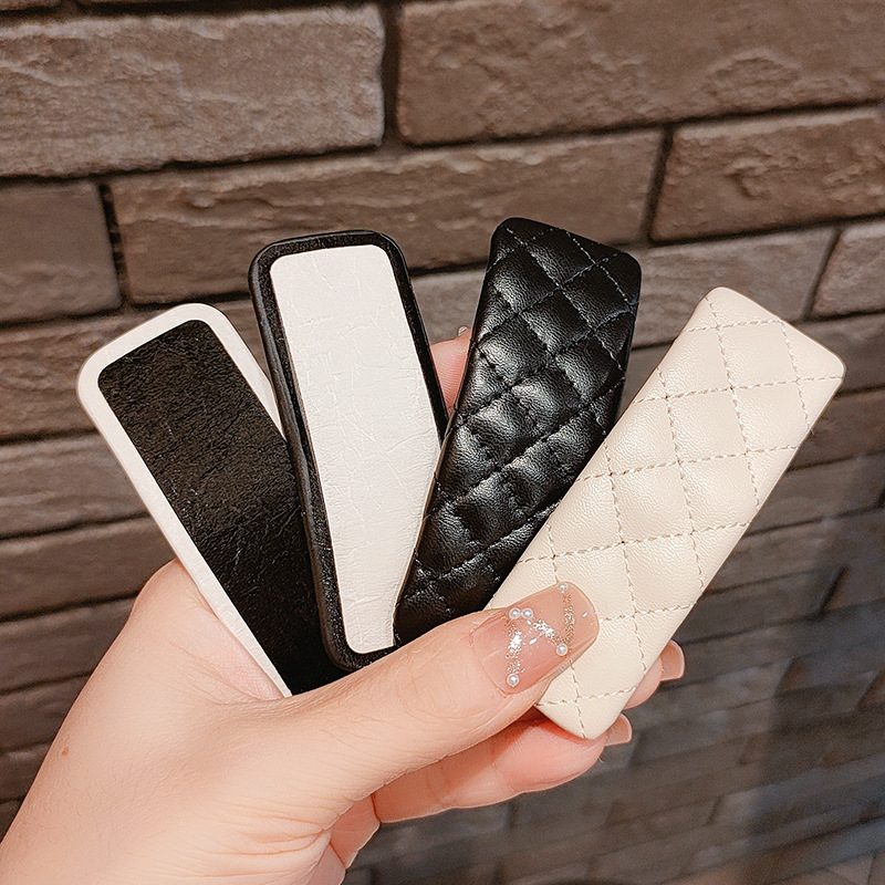 Kẹp mái chất da sang chảnh - UniLabel