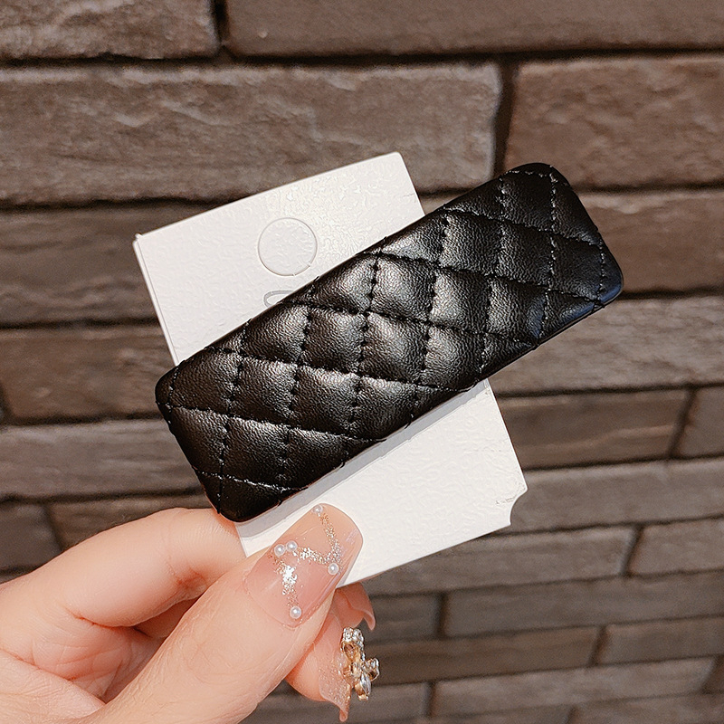 Kẹp mái chất da sang chảnh - UniLabel