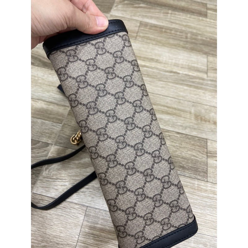 Túi si hiệu Gucci Padlock