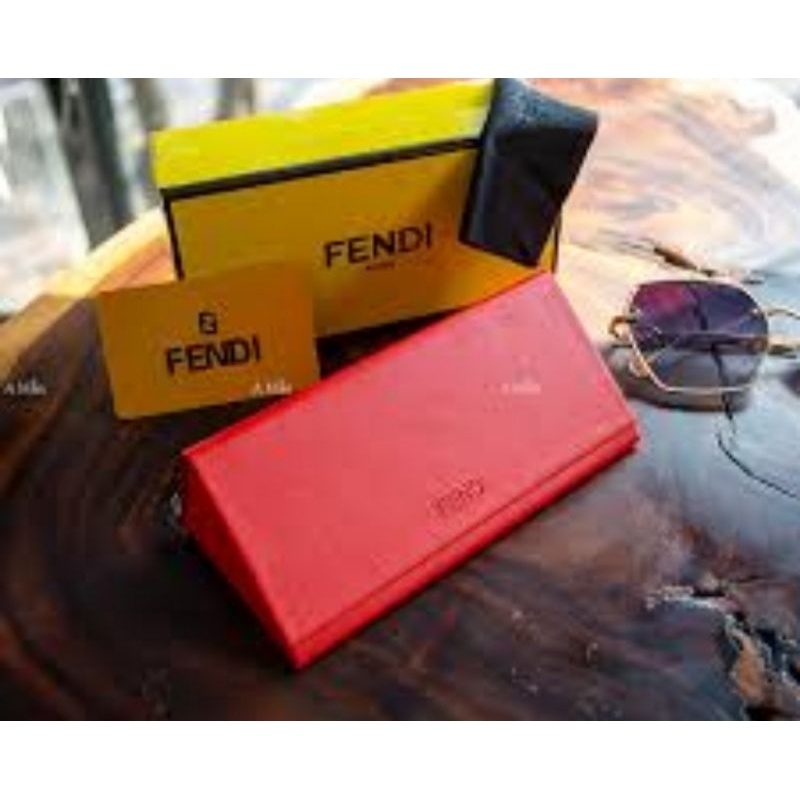 Hộp hiệu đựng kính Fen.di gấp
