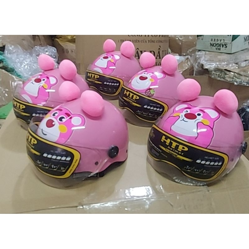 Nón bảo hiểm gấu dâu trẻ em có kính