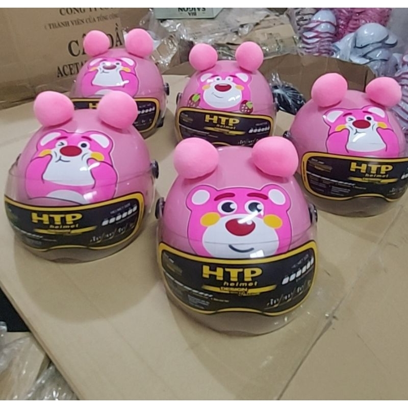 Nón bảo hiểm gấu dâu trẻ em có kính