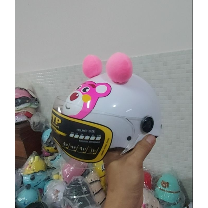 Nón bảo hiểm gấu dâu trẻ em có kính