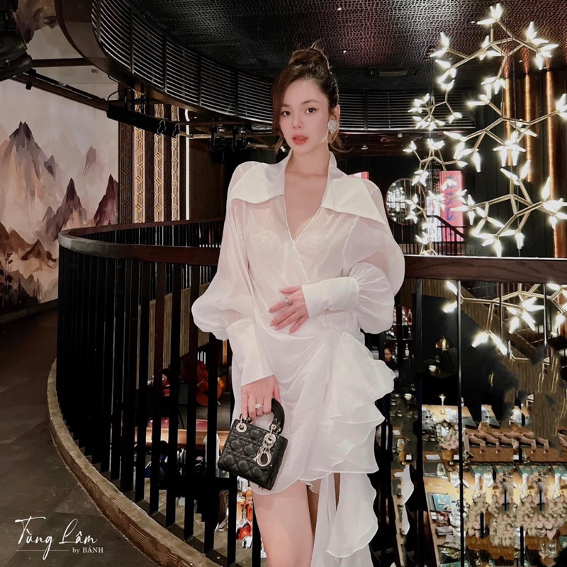 VÁY TÀ BÈO KÈM BRA