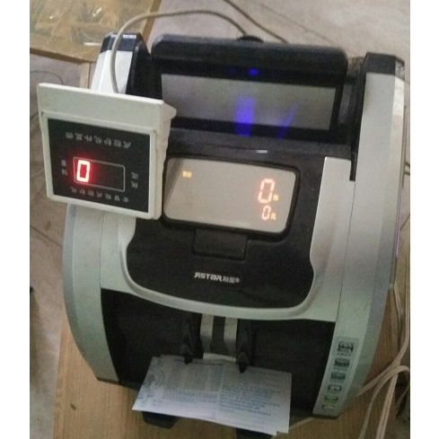 Máy đếm tiền