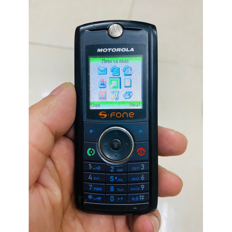 Điện thoại Motorola W212 nhà mạng Sfone cổ zin tem