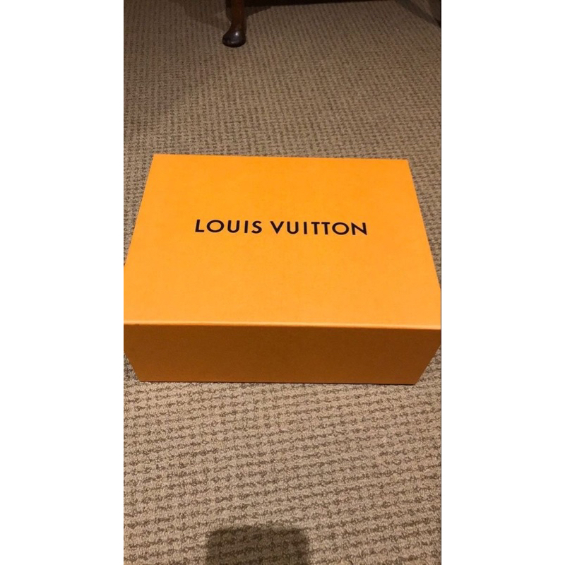 Hộp Nam Châm Đựng Vali Các Hãng, Hộp LV Nam Châm