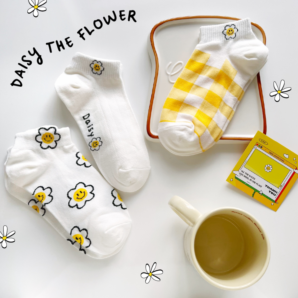Tất vớ nữ cổ trung DAISY THE FLOWER, họa tiết hoa mặt cười - Nhập khẩu Hàn Quốc