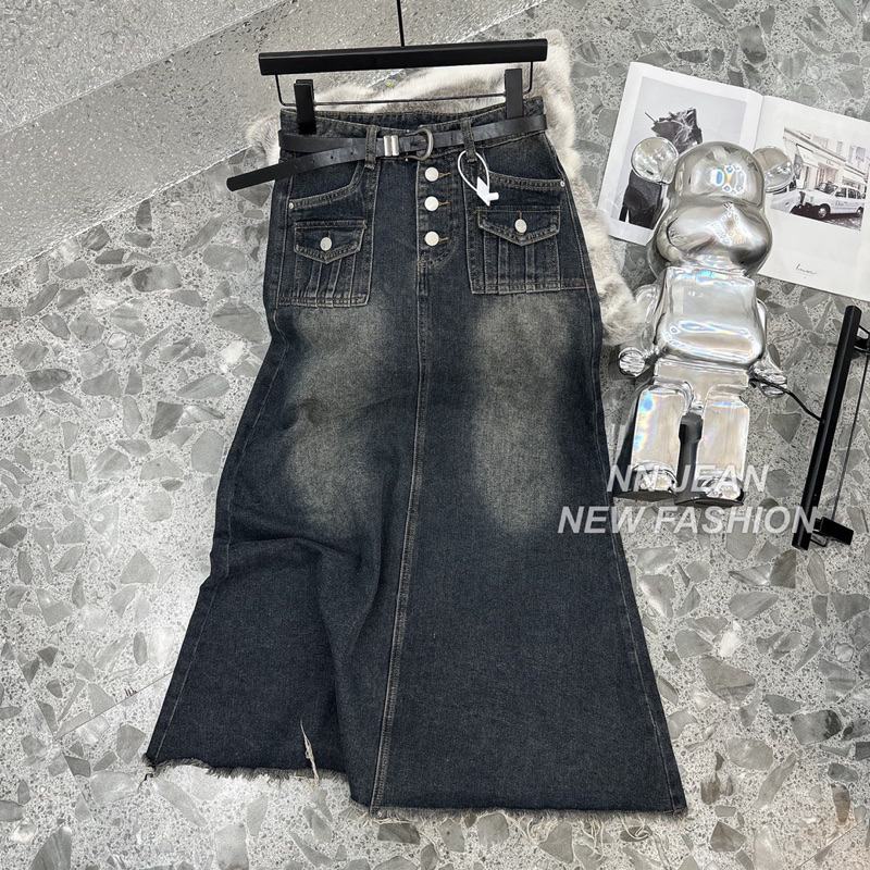 Chân váy jean nữ dài nhiều cúc kèm đai