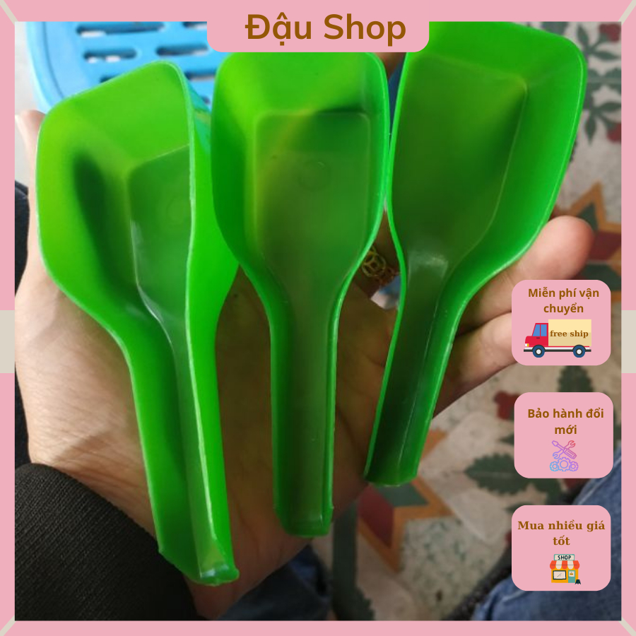 Muỗng xúc cám cho chim muống cám nhựa mềm