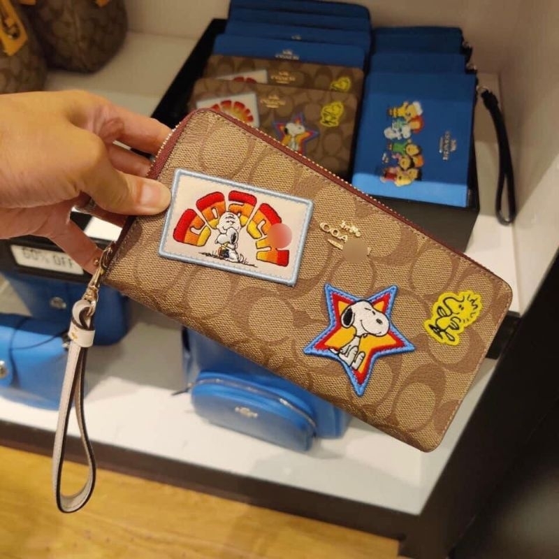 VÍ COACH Coach X Peanuts Long Zip Around Wallet