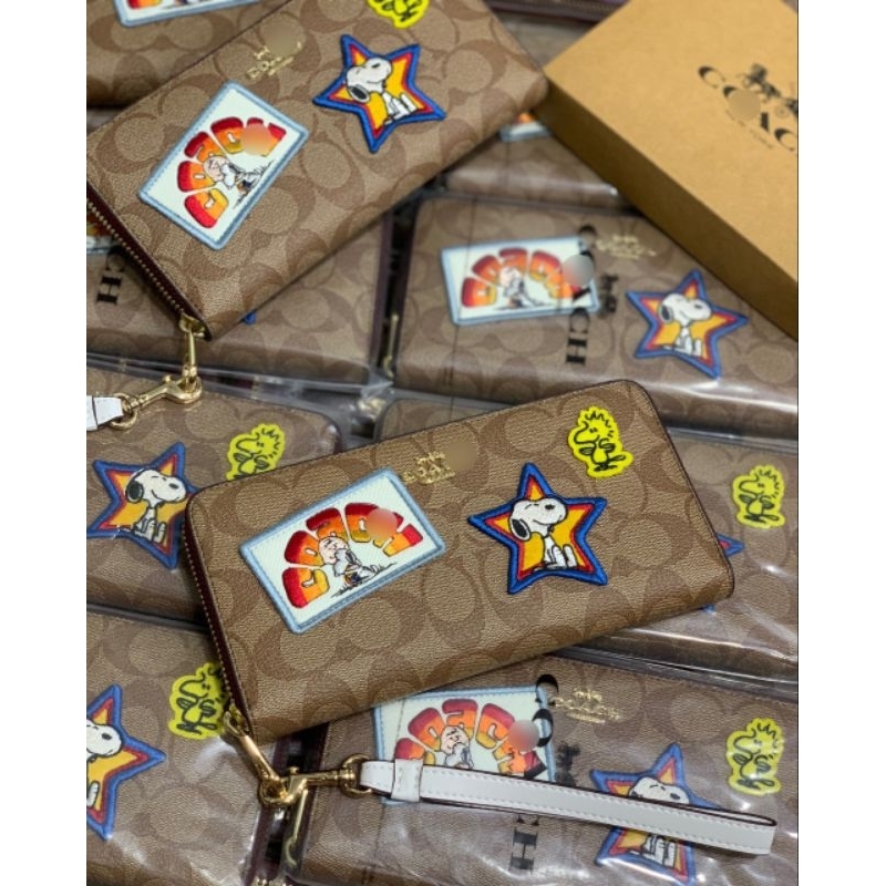 VÍ COACH Coach X Peanuts Long Zip Around Wallet