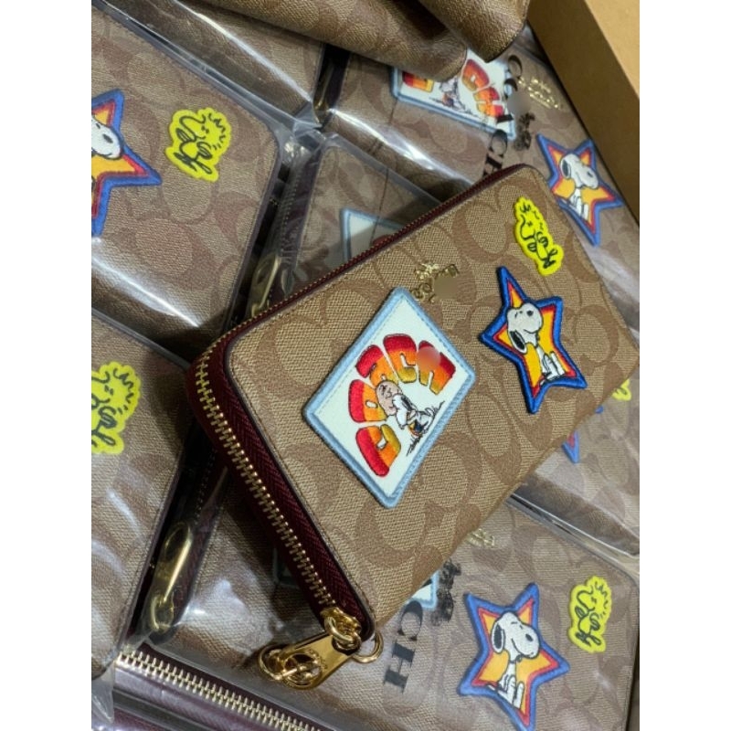 VÍ COACH Coach X Peanuts Long Zip Around Wallet