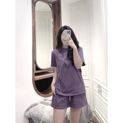 Bộ thêu gấu túi ngực màu be- tím cộc tay quần đùi chất cotton mát cho nữ