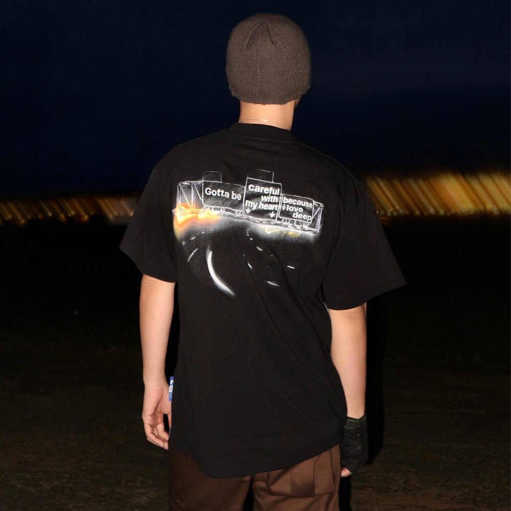 Áo thun unisex Nightlife T-Shirt màu đen - Charm tee Onism