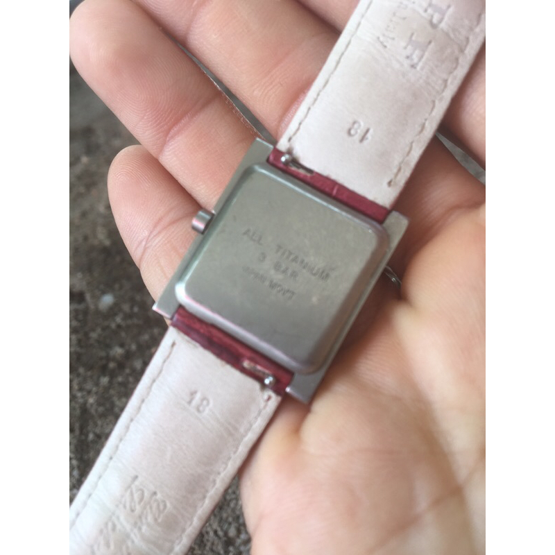 Đồng hồ nữ Nhật si !