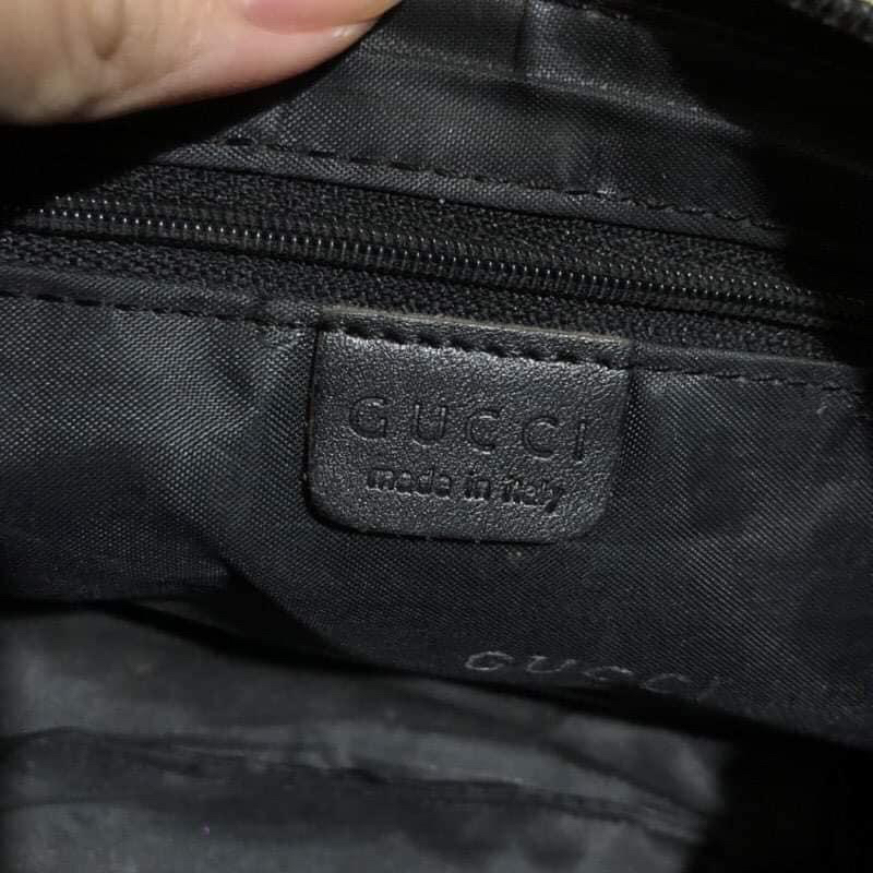 Túi Gucci Monogram Pochette