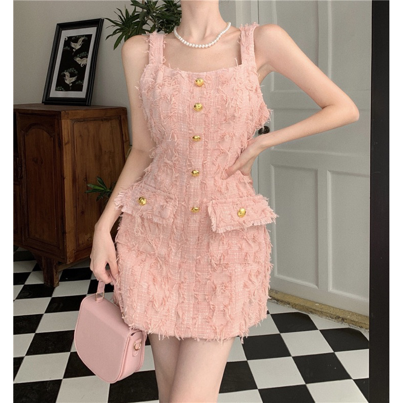 Đầm Thiết Kế Ngắn Hai Dây Màu Hồng Tua Dua Điệu Đà Sang Chảng Sexy Chữ A Hàng QCCC Hai Lớp Dày Cúc Đồng Dự Tiệc Du Lịch