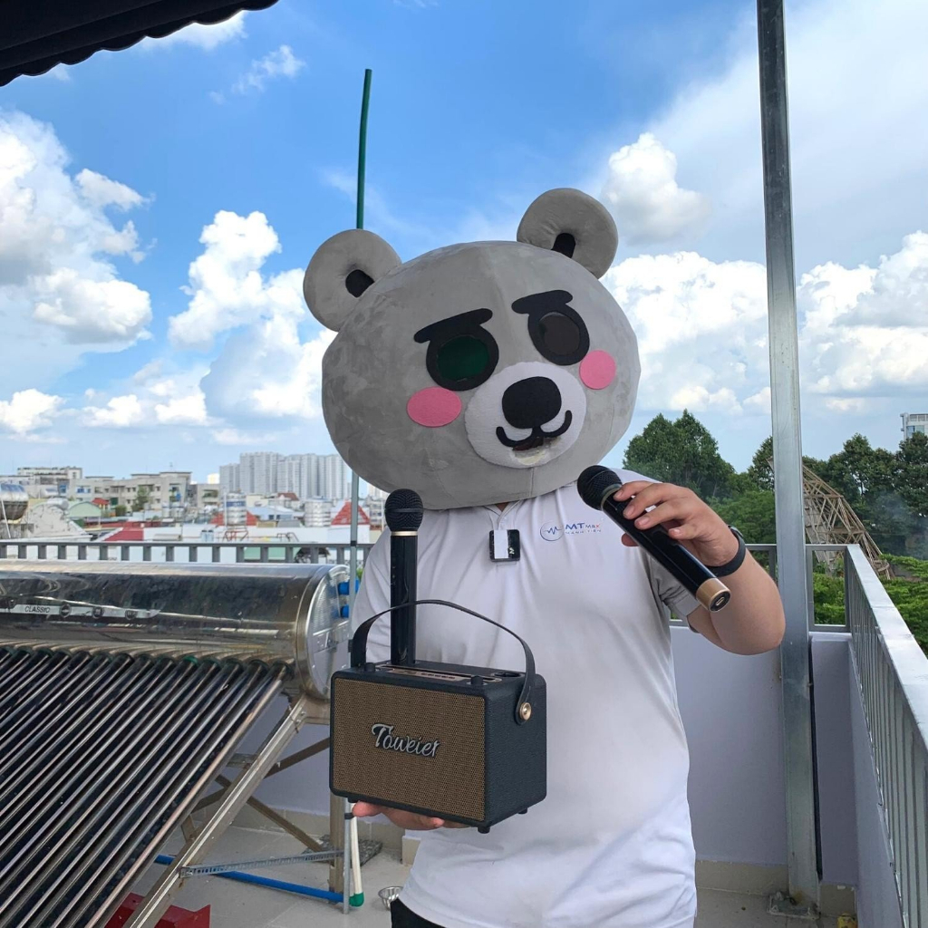 Loa Bluetooth Karaoke TW328 – Loa Xách Tay Kèm 2 Micro Không Dây Sang Trọng