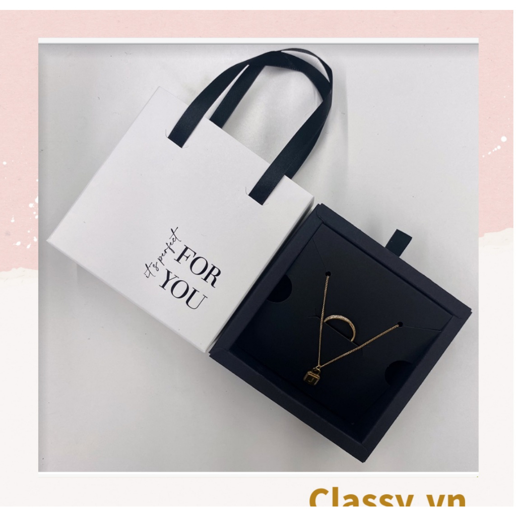 Hộp đựng đồ trang sức, bông tai, vòng cổ Classy cao cấp màu trắng đen Q963